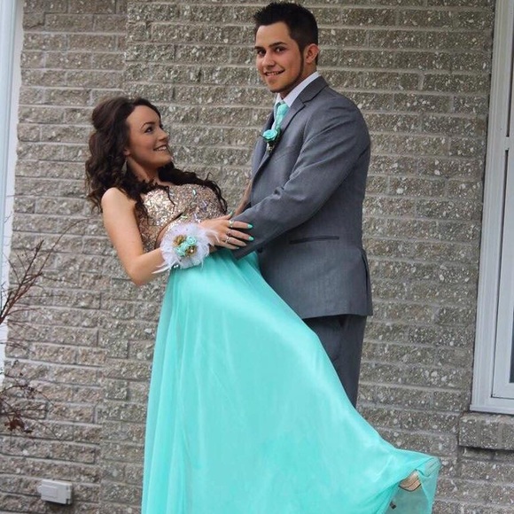 Dresses & Skirts - Prom dress / date dress